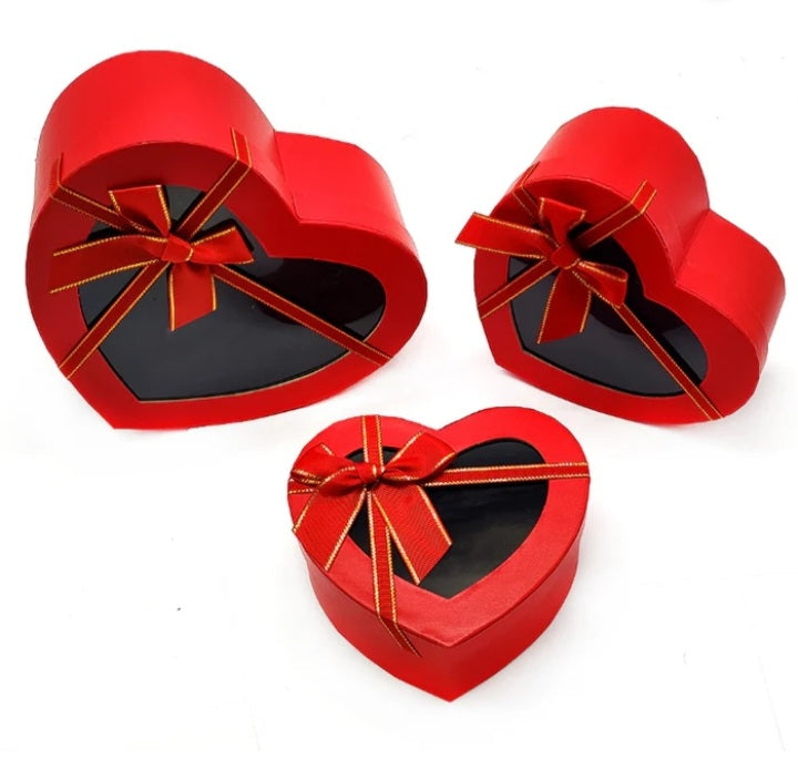 Set Caja corazón rojo con visor